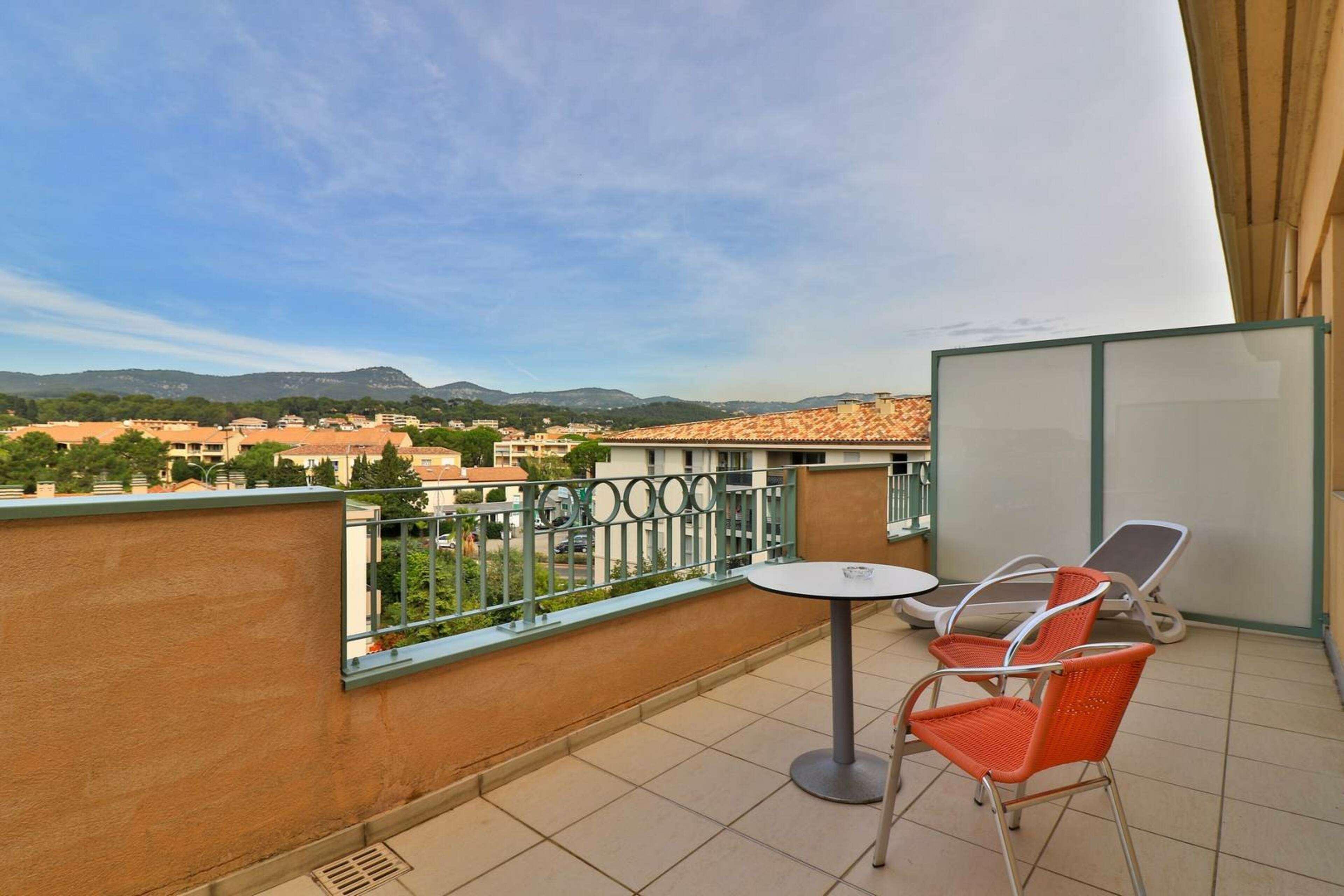 Hotel Sanary, Soleil Et Jardin - Renovation Hiver 2024-25 Sanary-sur-Mer Exterior foto