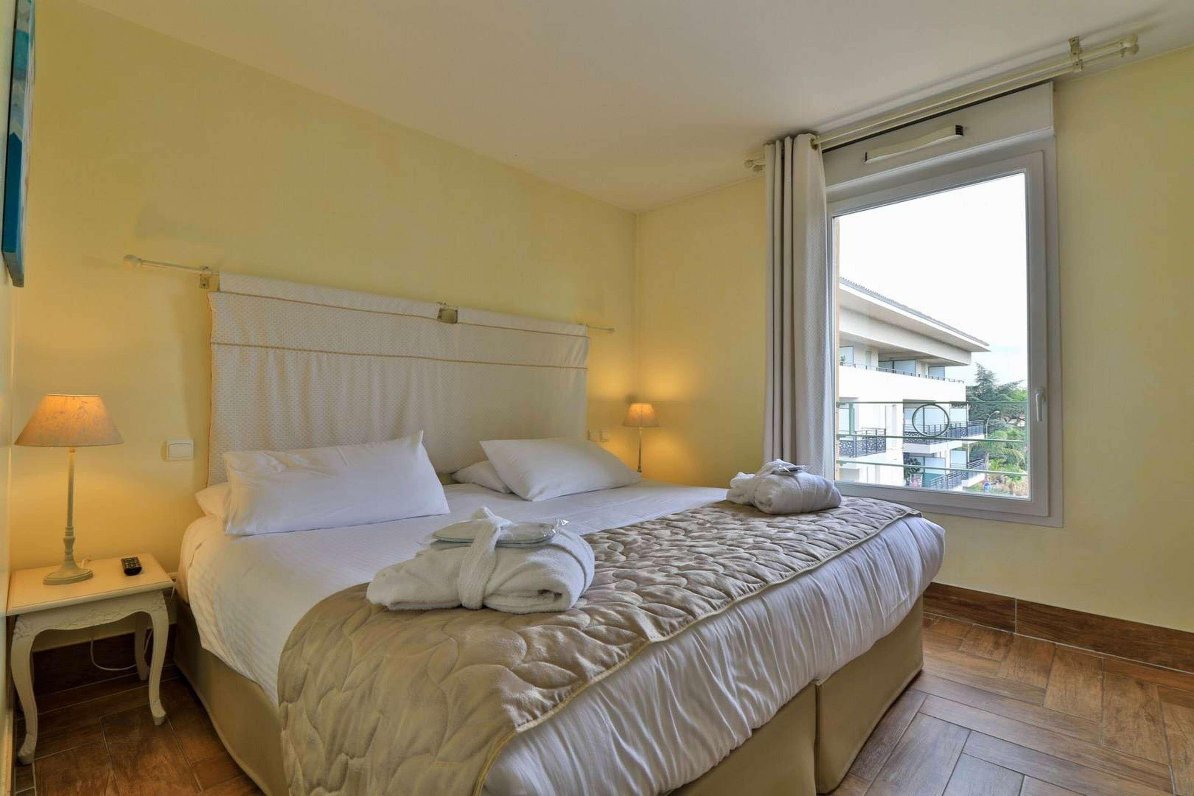 Hotel Sanary, Soleil Et Jardin - Renovation Hiver 2024-25 Sanary-sur-Mer Exterior foto