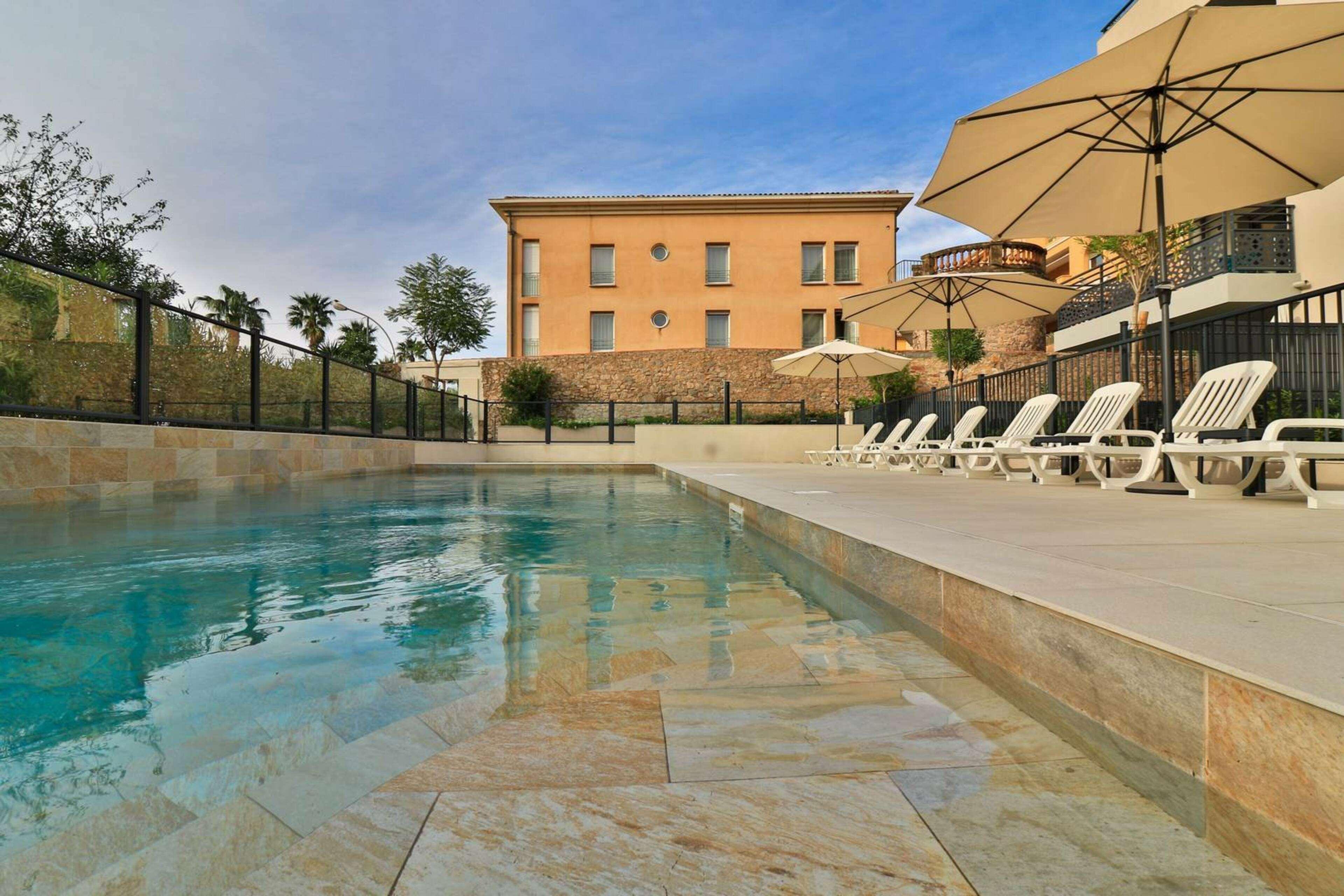 Hotel Sanary, Soleil Et Jardin - Renovation Hiver 2024-25 Sanary-sur-Mer Exterior foto