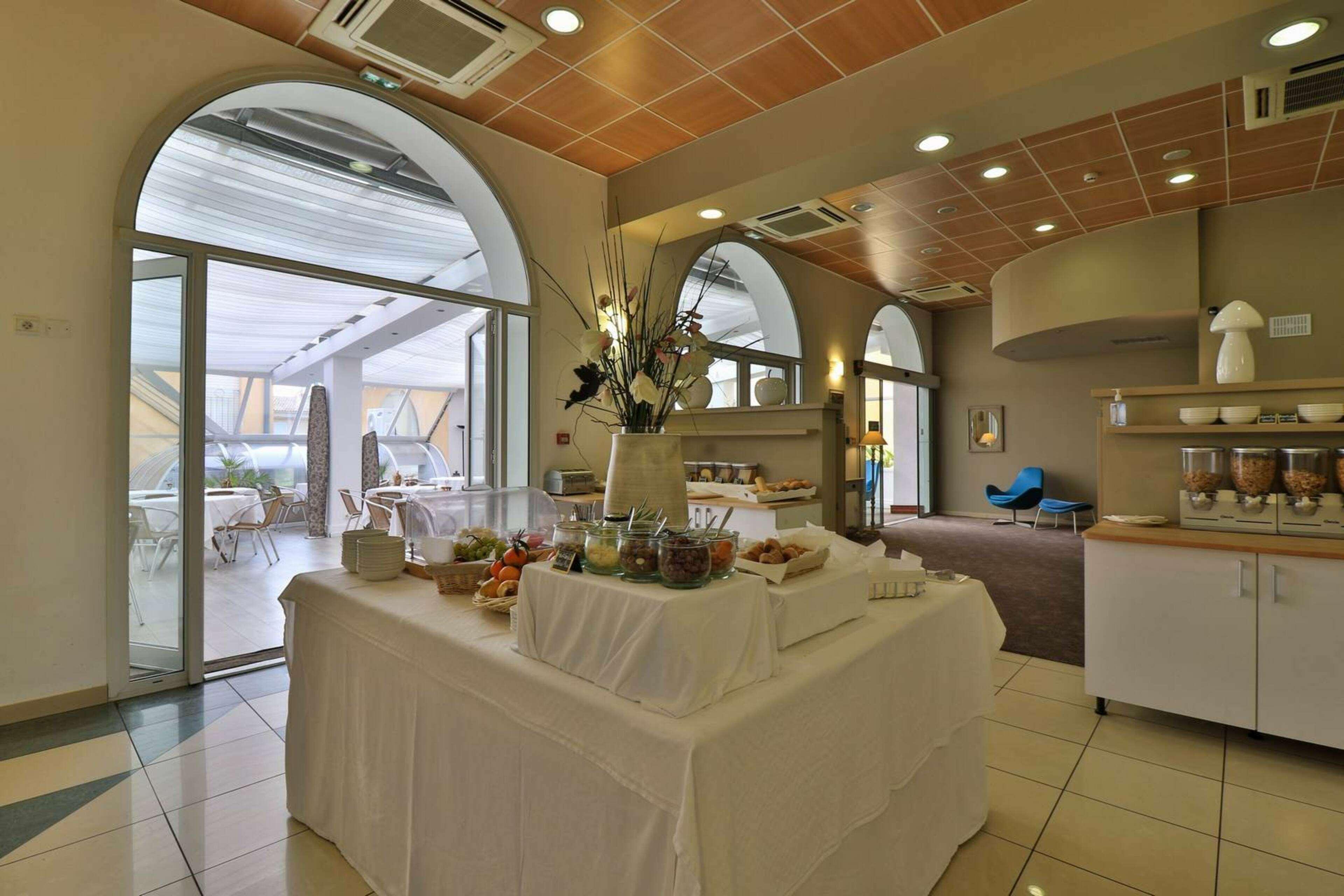 Hotel Sanary, Soleil Et Jardin - Renovation Hiver 2024-25 Sanary-sur-Mer Exterior foto