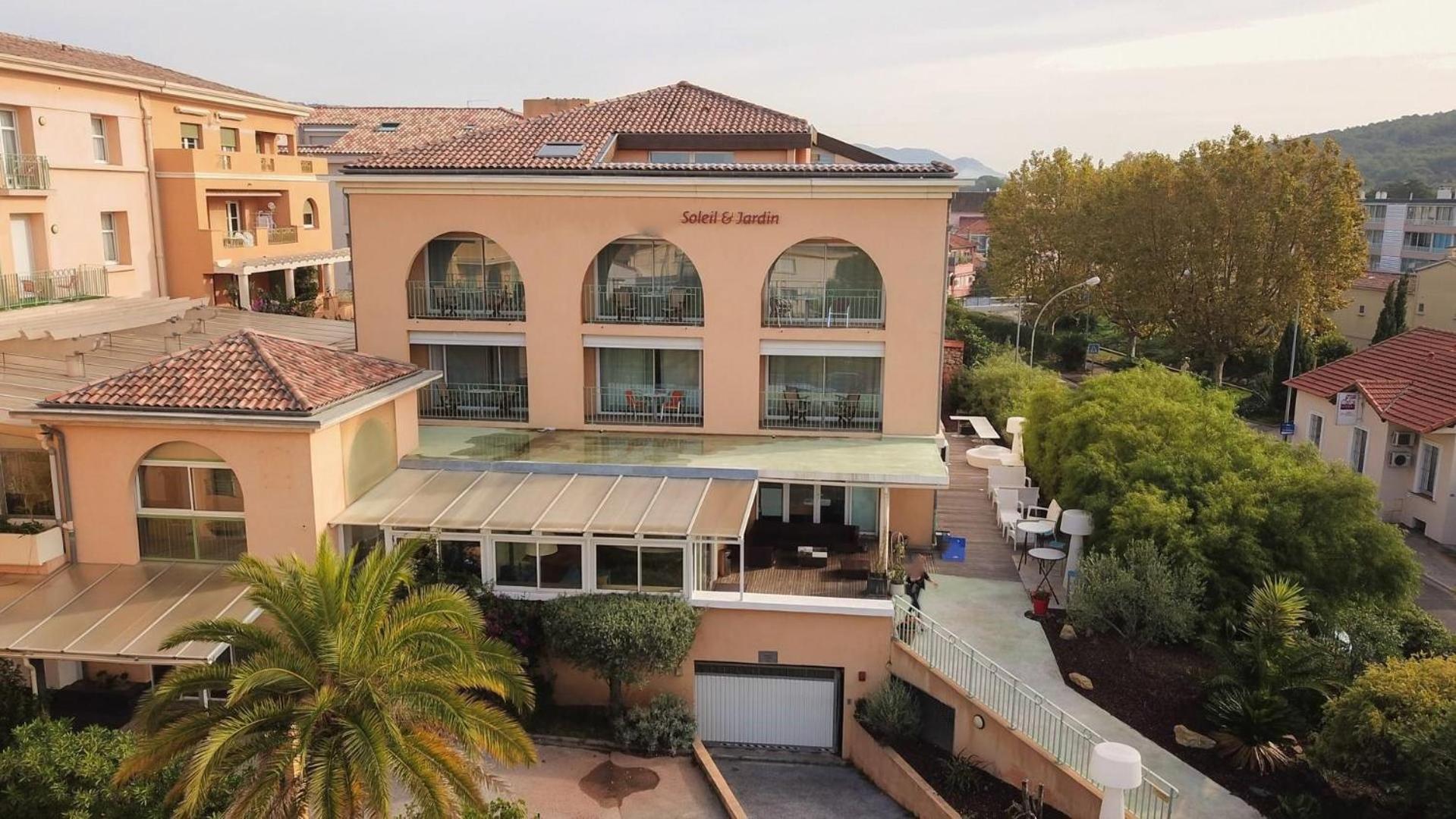 Hotel Sanary, Soleil Et Jardin - Renovation Hiver 2024-25 Sanary-sur-Mer Exterior foto